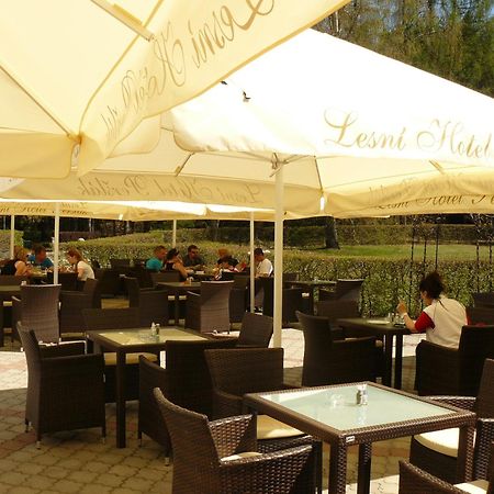 Lesni Hotel Perslak Nová Bystřice Bagian luar foto
