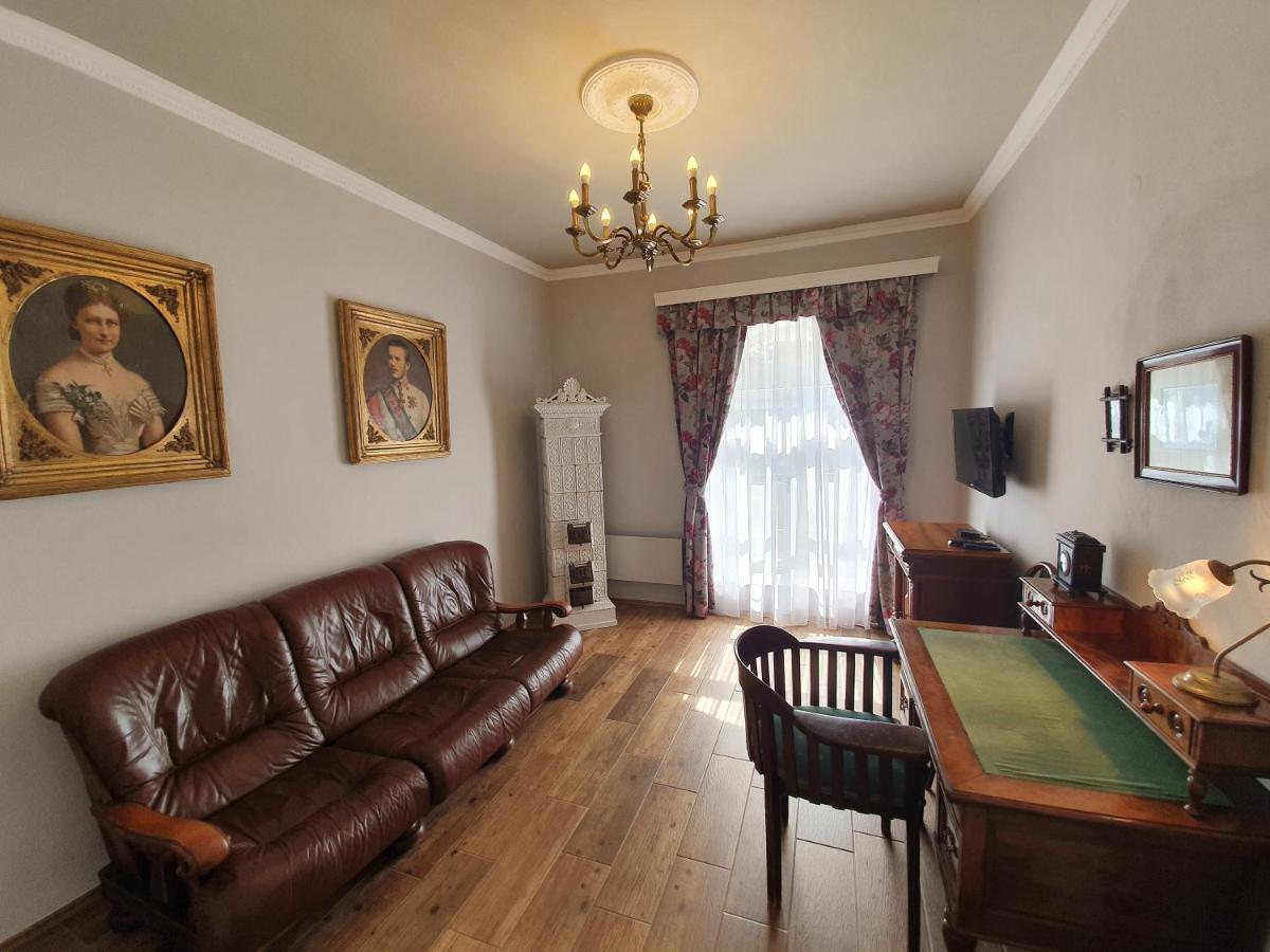 Lesni Hotel Perslak Nová Bystřice Bagian luar foto