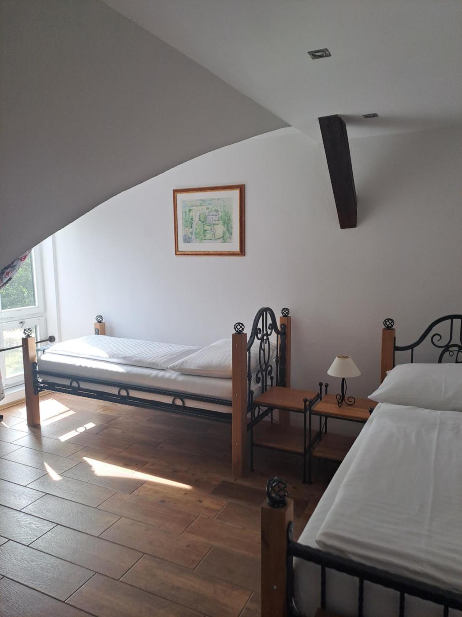 Lesni Hotel Perslak Nová Bystřice Bagian luar foto
