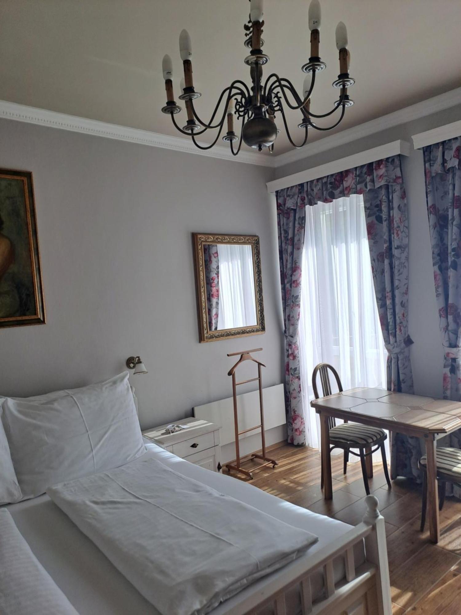 Lesni Hotel Perslak Nová Bystřice Bagian luar foto