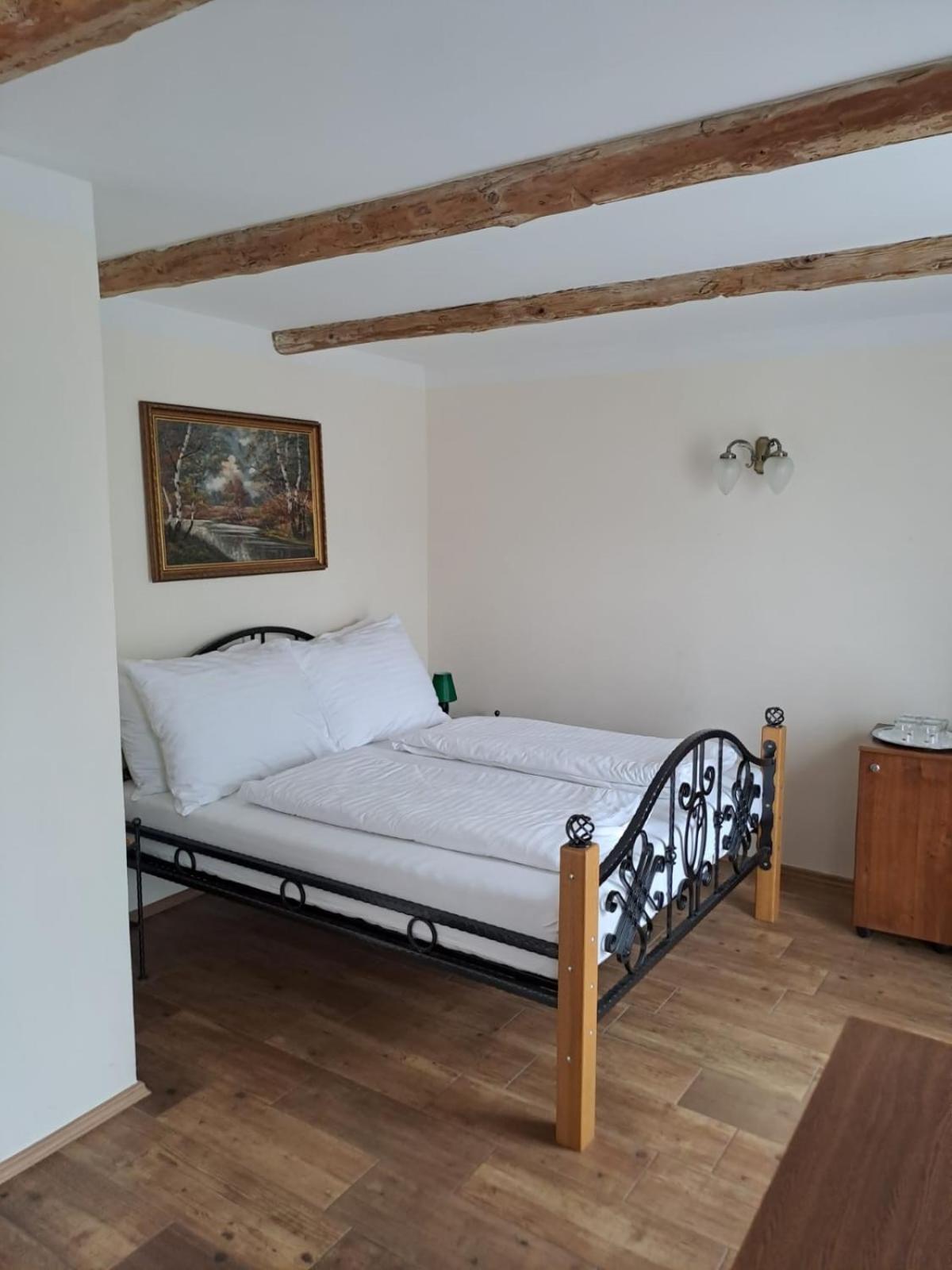 Lesni Hotel Perslak Nová Bystřice Bagian luar foto